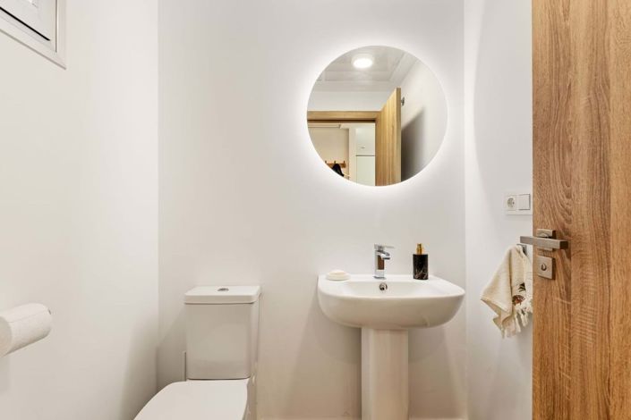 Image No.17-3 Bed Townhouse for sale