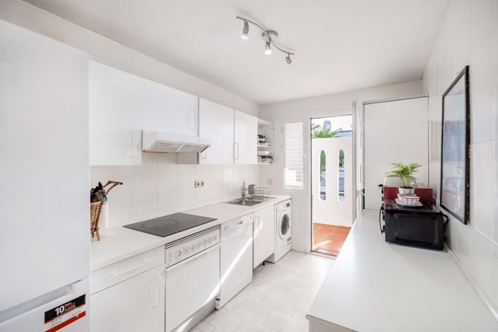 Image No.6-2 Bed Apartment for sale