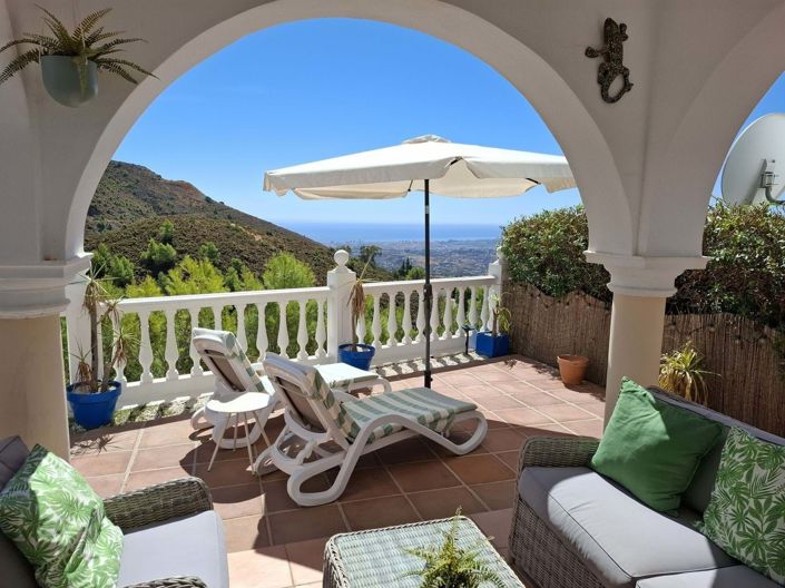 Image No.17-2 Bed Townhouse for sale