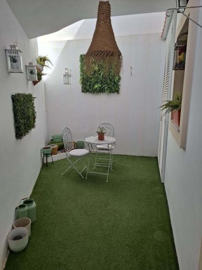 Image No.33-2 Bed Townhouse for sale