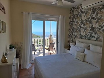 3982-715996-78d1f4f8b6655591b02d22fabb36a692d