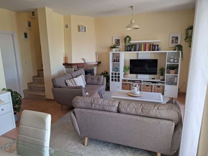 Image No.9-2 Bed Townhouse for sale