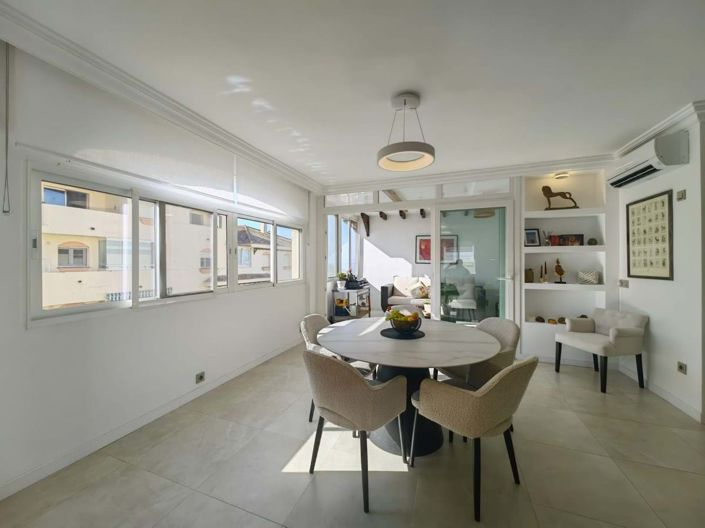 Image No.11-3 Bed Apartment for sale