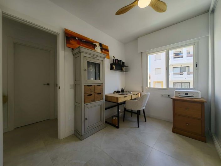 Image No.36-3 Bed Apartment for sale