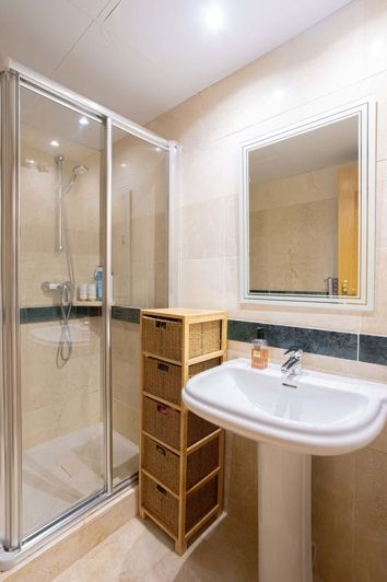 Image No.22-2 Bed Apartment for sale