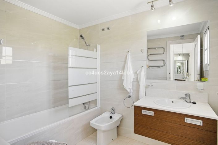 Image No.17-2 Bed Apartment for sale