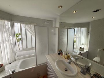 3982-713285-78d1f4f8b6655591b02d22fabb36a692d