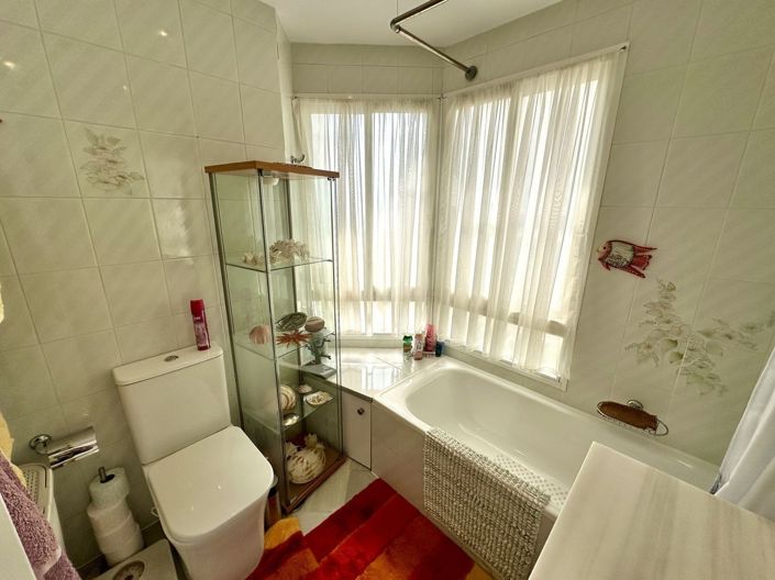 Image No.15-2 Bed Apartment for sale