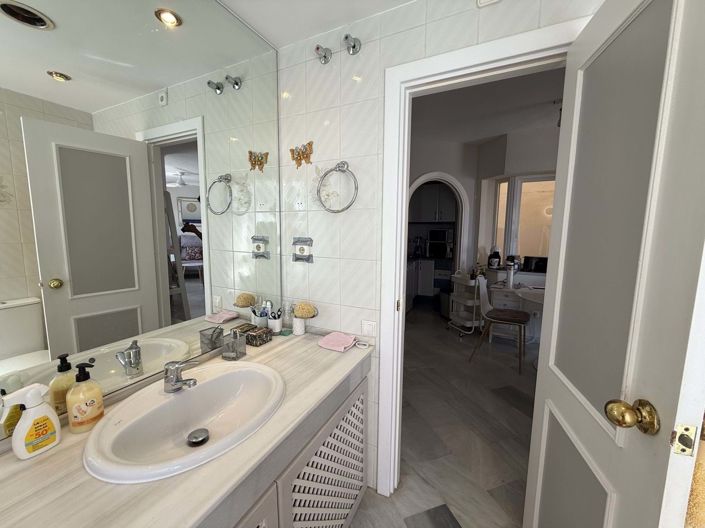 Image No.17-2 Bed Apartment for sale