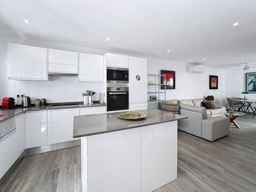 3982-731980-78d1f4f8b6655591b02d22fabb36a692d