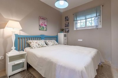 3982-733404-78d1f4f8b6655591b02d22fabb36a692d