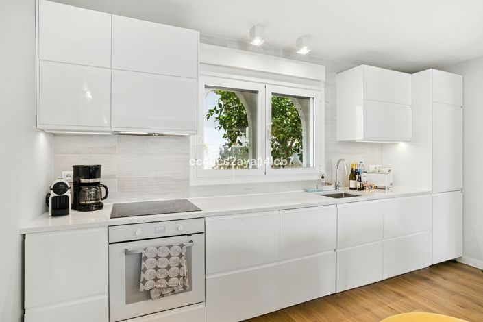 Image No.6-3 Bed Townhouse for sale