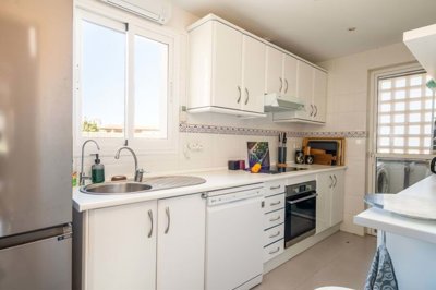 3982-734024-78d1f4f8b6655591b02d22fabb36a692d