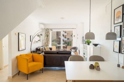 3982-734024-78d1f4f8b6655591b02d22fabb36a692d