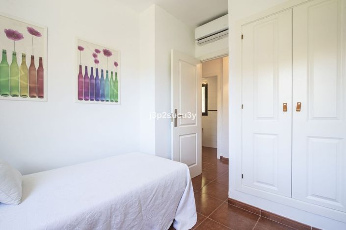 Image No.17-3 Bed Villa for sale