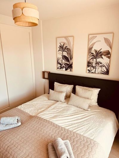 Image No.20-2 Bed Apartment for sale