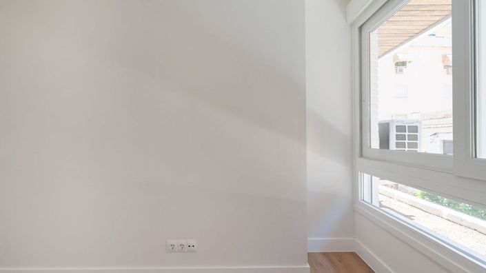 Image No.10-3 Bed Apartment for sale