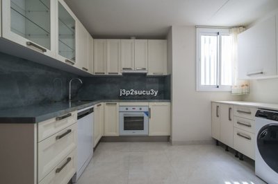 3982-734019-78d1f4f8b6655591b02d22fabb36a692d