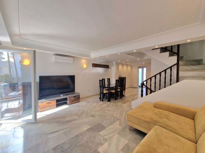 Image No.15-3 Bed Townhouse for sale