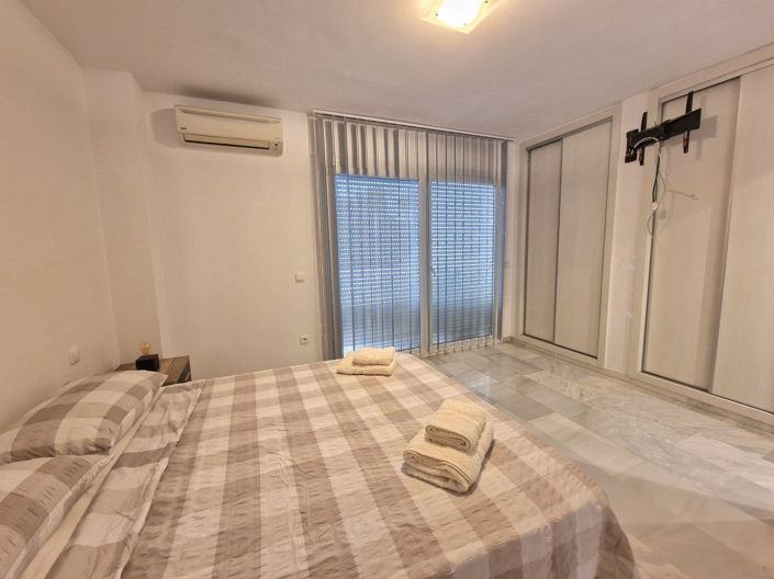 Image No.19-3 Bed Townhouse for sale