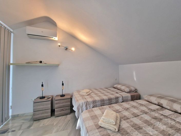 Image No.5-3 Bed Townhouse for sale