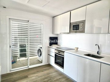 3982-734050-78d1f4f8b6655591b02d22fabb36a692d