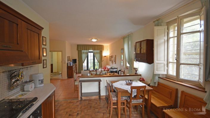 Image No.19-4 Bed Apartment for sale