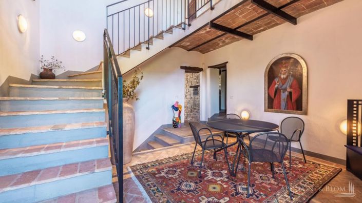 Image No.21-7 Bed Apartment for sale