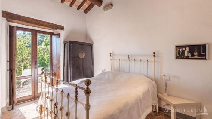 Image No.28-7 Bed Apartment for sale