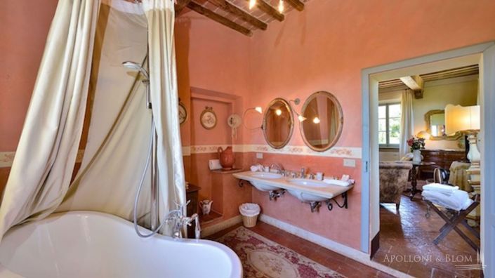 Image No.17-Appartement de 16 chambres à vendre à Montepulciano