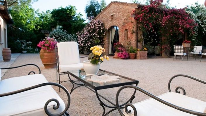 Image No.22-Appartement de 16 chambres à vendre à Montepulciano