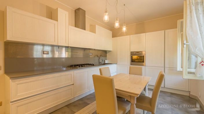 Image No.15-4 Bed Apartment for sale