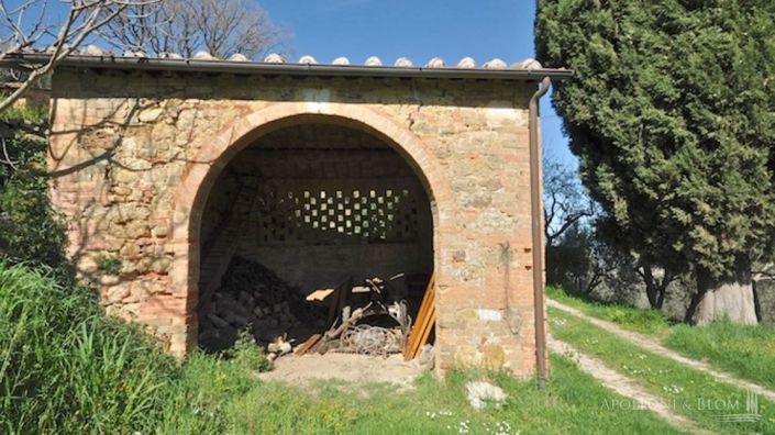 Image No.18-6 Bed Apartment for sale