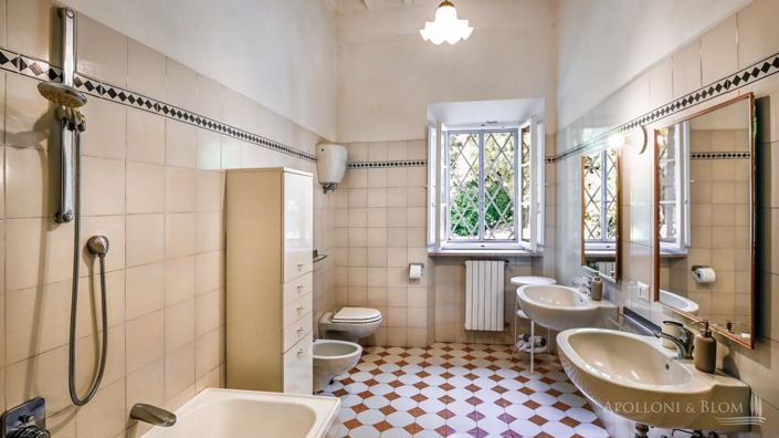 Image No.25-Villa de 13 chambres à vendre à Siena