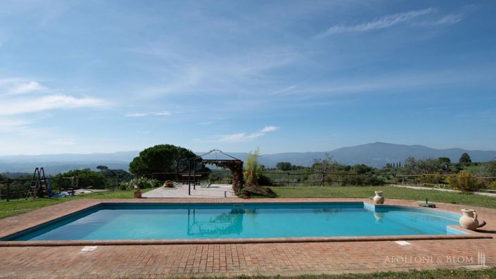 Image No.17-8 Bed Apartment for sale