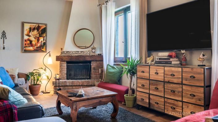 Image No.21-8 Bed Apartment for sale