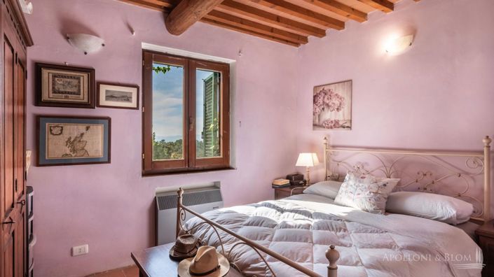 Image No.25-8 Bed Apartment for sale