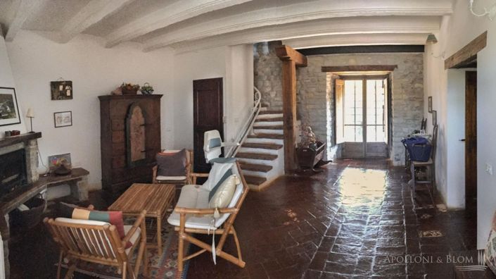 Image No.10-6 Bed Apartment for sale