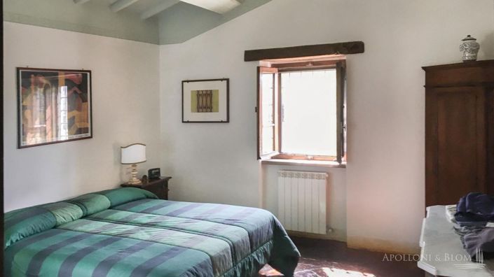 Image No.15-6 Bed Apartment for sale