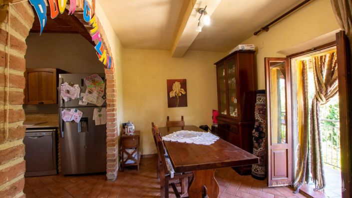 Image No.25-12 Bed Apartment for sale