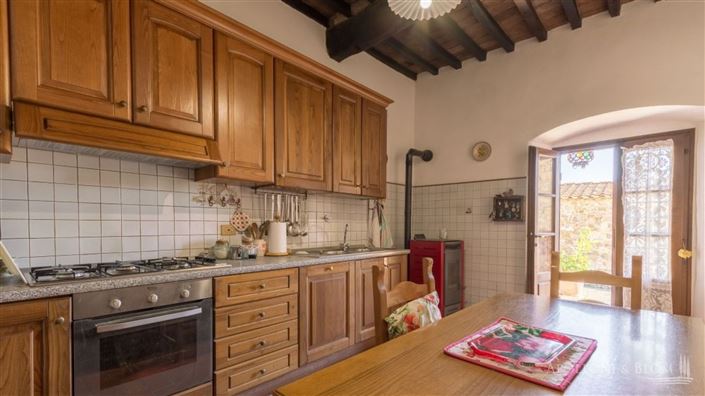 Image No.15-6 Bed Apartment for sale