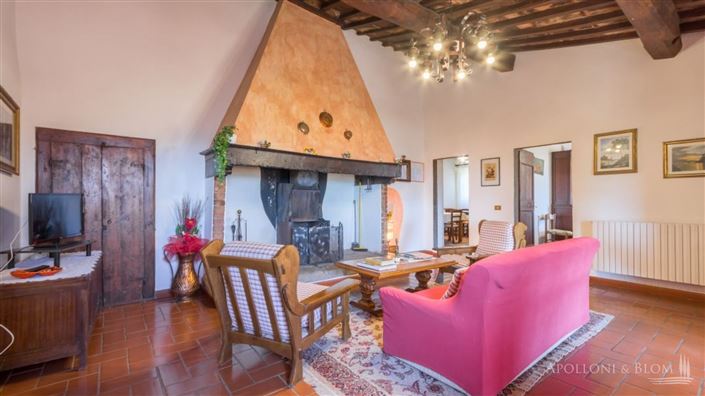 Image No.9-6 Bed Apartment for sale