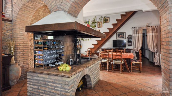 Image No.17-7 Bed Villa for sale