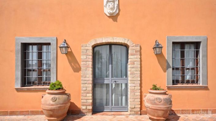 Image No.9-7 Bed Villa for sale