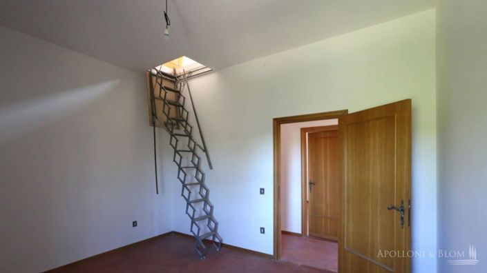 Image No.17-6 Bed Apartment for sale