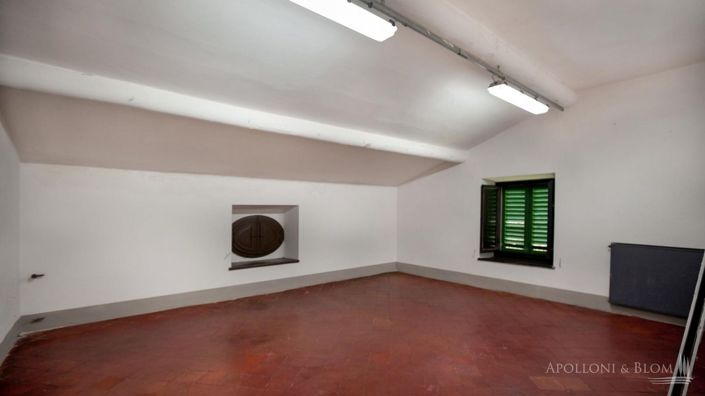 Image No.23-8 Bed Villa for sale