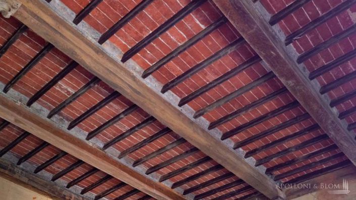 Image No.5-10 Bed Chateaux for sale