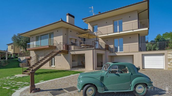 Image No.18-7 Bed Villa for sale