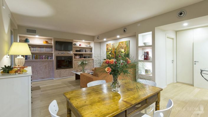 Image No.25-7 Bed Villa for sale