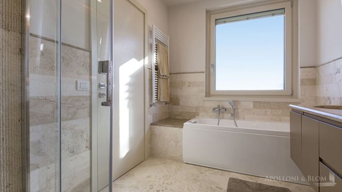 Image No.29-7 Bed Villa for sale